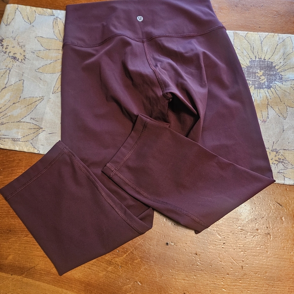 Lululemon Burgundy Capri Leggings - Picture 1 of 4